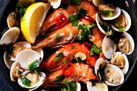 Recette De Crevettes Et Palourdes A La Portugaise Recettes Qc Ca Food Recipes Traditional Food