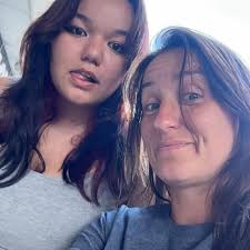 Pros and Cons for the Denham Springs Mardi Gras parade? Best place to park  & stand with kiddos?? Just heard they had issues with teenagers being  teenagers starting fights and what not