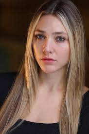 Lili Sepe's Instagram, Twitter & Facebook