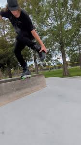 Lines at Barnett. , 🎥 @alexkandres