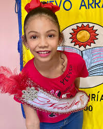 Candidata de 2do grado 2023 #colorrojo❤ Natalie Ureña  #reinadoFantasiadecarnaval2023