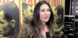 Cat zingano has thanked fans for their concern after the eye injury which forced a loss in her featherweight debut against megan anderson at last weekend's ufc 232 in inglewood, california. Cat Zingano Thought She Was Going To Lose Her Eye In Her Last Fight Mmaweekly Com