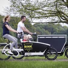 De Urban Arrow De Elektrische Bakfiets Is Niet Meer Uit Het Straatbeeld Weg Te Denken Ideaal Om Je Kinderen Boodschappen Of Hond In Te