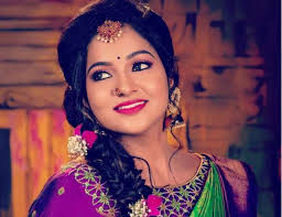 Chitra completed a bsc(psychology) at the dr.mgr janaki college of arts and science for chitra has also continued to host several reality tv shows on makkal tv, shopping zone channel and others. Uudrai2g9czblm