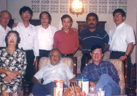 He just doesn't resonate with the 7. Chee Soon Juan Sells His New Book At The Same Spot J B Jeyaretnam Did Echoes Make It Right For Singapore Nestia