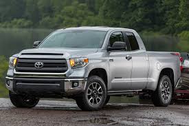 Limited double cab 6.5' bed 5.7l. Comparison Toyota Tundra Double Cab Sr5 Ffv 2015 Vs Ram 1500 Crew Cab Limited 2015 Suv Drive