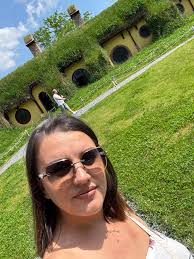 Hello group, thank you for accepting me in our group, my name is Eduard and  I am 16 years old, I am from Romania and I have had a dream since I