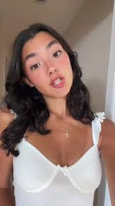 Anna Abney's Instagram, Twitter & Facebook