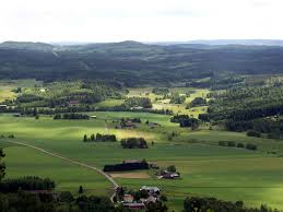 Svealand składa się z regionu stołecznego mälardalen na wschodzie, roslagen na północnym wschodzie, byłego okręgu górniczego bergslagen. Countryside A Photo From Varmland Svealand Trekearth