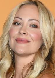 Fan Casting Cynthia Daniel as Elizabeth Caine in For Better or For Worse