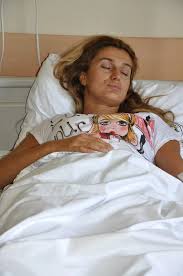 Tuğba Özay Film Setinde Hastanelik Oldu - Haberler