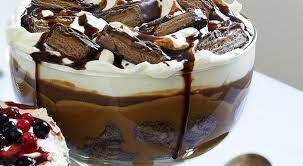 طريقة عمل بودنج الشيكولاتة دانيت بالبسكويت بالصور موقع طبخة chocolate pudding pudding parfait desserts