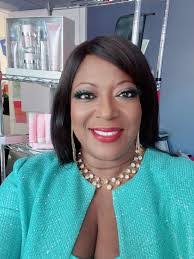 Edna Goldsmith's Instagram, Twitter & Facebook