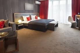 Sebutan bagi pemain catur yang telah memiliki kemampuan pada tingkat dunia. Saat Pesan Kamar Hotel Apa Bedanya Suite Dan Standard