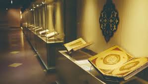 Alif lam, ghunnah, ikhfa, mad thabi'i dan sebagainya. Surat Al Humazah Arab Latin Dan Artinya