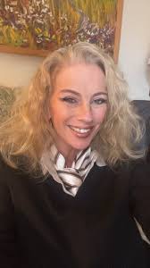 Welcome to Beyond Sober Nation.** If you're new here, read this twice…  You're not just joining a Facebook group... you're stepping into a  full-blown recovery revolution. I'm Kohdi Rayne, founder of the