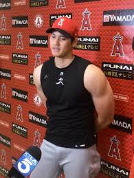 Latest on los angeles angels designated hitter shohei ohtani including news, stats, videos, highlights and more on espn. Fabian Ardaya On Twitter Shohei Ohtani Kept The Sleeves On Today
