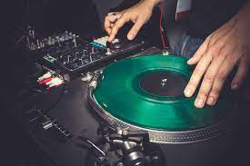 31 Ways To Be A Better Dj Today. Advice, Tips And Tricks For All Djs.