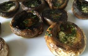 Champignons Farcis En Persillade Recettes Cooking Recette En 2020 Champignons Farcis Recettes De Cuisine Recette