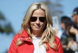 However, phil mikelson was an amateur basketball player at that time and after her marriage with phil, she left her acting dream for her family. Amy Mickelson Wiki Age Height Phil Mickelson Wife Bio Family Kids