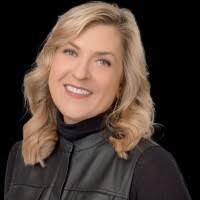 Shelly Sutter's Instagram, Twitter & Facebook