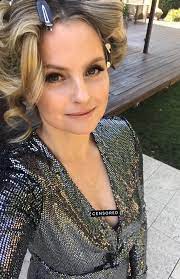One thing i've come to realize when traveling to the various ukipt and ept events is that while i love being independent and. Fatima Moreira De Melo Celebscleavage