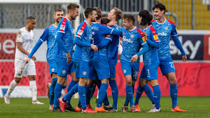 Das spiel holstein kiel gegen bayern münchen würde auf den 13. Holstein Kiel Gegen Fc Bayern Munchen Tv Live Stream Live Ticker Highlights Aufstellungen Alles Rund Um Die Ubertragung Der Dfb Pokal Goal Com