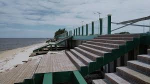Yup, pantai ujung pandaran memang tempat favorit orang sampit saat liburan apalagi lebaran dan tahun baru. Kaltengpedia Dermaga Pantai Ujung Pandaran Kotim Bisa Disinggahi Kapal Wisata Luar Negeri Banjarmasin Post