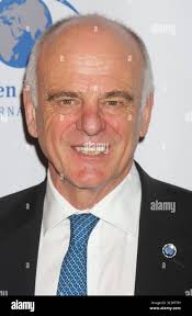 David senior hi-res stock photography and images