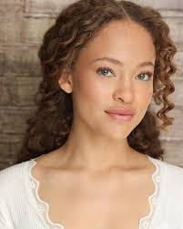 Shelby Simmons's Instagram, Twitter & Facebook