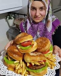 Sena Yuvasi Askina Guzel Tarifler Paylastikca Cogalir Bende Herseyiyle Ev Yapimi Olan Bu Guzelligi Sizlere B Hamburger Tarifleri Yemek Tarifleri Tarifler