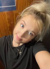 Any job vacancies without experience available in ella side?