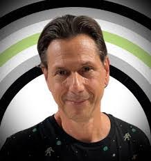 Ashleigh Mchenry's Instagram, Twitter & Facebook