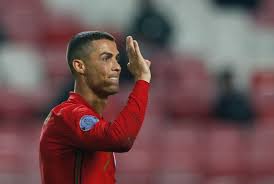 Veja mais ideias sobre seleção de portugal, futebol, seleção portuguesa de futebol. Cristiano Ronaldo Celebra Marca De 100 Vitorias Com A Selecao Portuguesa Uol Esporte