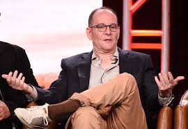 Though lone star hasn't officially been renewed for a second season yet, executive producer tim minear tells tvline that we haven't seen the last of iris. 9 1 1 Season Finale Tim Minear Plots Lone Star Crossover Eps Deadline