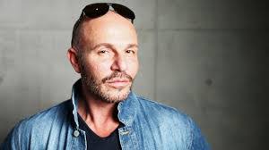 Alex Perry's Instagram, Twitter & Facebook