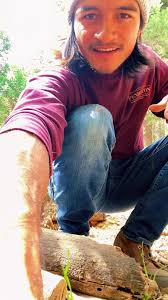 This beast of an axe weights 6lbs it’s called a Chopper 1 it’s spring  loaded. It’s suppose to push the wood apart. But this is some fresh White  Fir I cut down last week. I thought I’d hate it but, ...