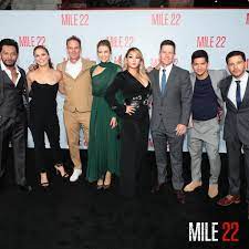 Hello, everyone today i am going to share some exciting facts on the film mile 22 cast, crew and story. Mile 22 On Twitter Team Assemble The Cast Of Mile22 And Their Fearless Director Peter Berg Markwahlberg Laurencohan Rondarousey Iko Uwais Chaelincl Carlo Alban Https T Co Kdfjpgvnah