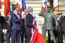 Ce, pour avoir participé à la dégradation de la statue du général de gaulle. La Statue Du General De Gaulle Sera T Elle De Retour A Evreux Pour Noel La Depeche Evreux
