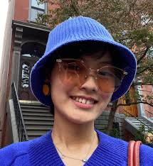 Lighting & projection experiment this week. :)) I learned how to project  mapping and created some floating dream with light & shadow.  漂浮的梦#installation #installationart #mediaart #projection