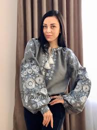 Мне как то подарили женскую рубашку я ее не носила конечно, но просто любовалась. Kupit Vyshivanku Zhenskaya Vyshivanka V Stile Boho Podolyanochka