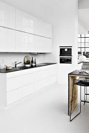 25 Cuisines De Reve Pour S Inspirer Blanc Www Decocrush Fr Cuisine Minimaliste Cuisines De Reve Cuisine Moderne