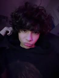 Diva Dance Trend Featuring Alexis: Transformative Moves