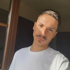 Hello everyone! My name is Fernando, I'm 27 years old and I'm from Spain.  I'll be living in St. Albans, just outside of London, for the next few  months. I'd love to