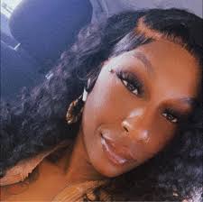 Can anyone recommend a Dominican hair salon that does hair blowouts?