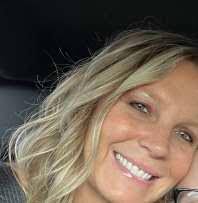 Janis Dolan's Instagram, Twitter & Facebook