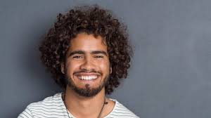 Afortunadamente, agregar volumen a tu cabello es bastante sencillo y solo debe tomarte unos los peines tienden a jalar y arrancar las raíces del cabello y pueden jalar los pelos en direcciones. 6 Consejos Para Que El Cabello Tenga Mas Volumen As Com