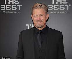Listen to the full episode now at www.deezer.com/episode/10154606 the great dane, peter schmeichel joins the pod in. What S Neymar Done Now Stick To Goalkeeping Jamie Carragher And Peter Schmeichel Clash On Coverage Of Psg S Champions League Win Over Atalanta After The Manchester United Legend Said Don T Cry To Liverpool