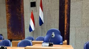 De vvd heeft 32 zetels in de tweede kamer. Witness Threatened After Speaking In Foreign Influence On Mosques Investigation Nl Times