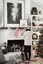 A room theme is a way to decorate your room so everything has something you find interesting in common. 5 Tips To Choosing The Best Wall Art For A Large Living Space With Minted Dressed To Kill